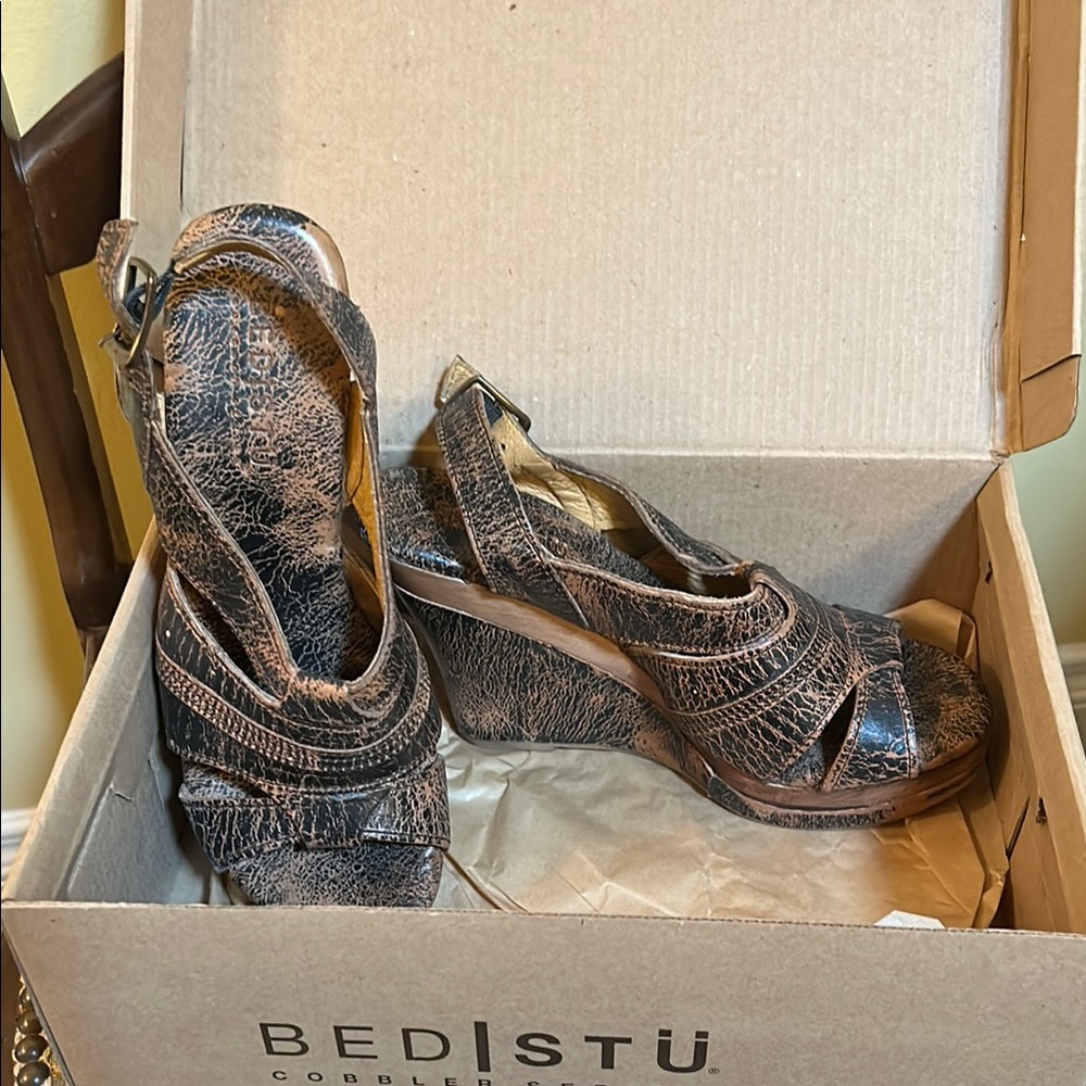 Bed Stu Women's Black Wedge Sandals